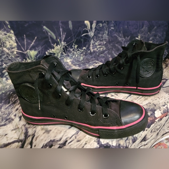 Converse Shoes - Vintage Converse All Star high top canvas tennis shoes black pink stripe wn8 mn6